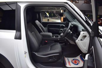 Land Rover DEFENDER 3.0 Defender Hard Top SE D MHEV Auto 4WD 3dr