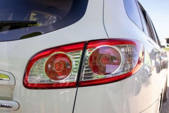 HYUNDAI SANTA FE 2.2 Santa Fe Premium CRDi Auto 4WD 5dr