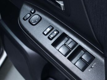 TOYOTA Vellfire 2.4 PETROL AUTO 5dr