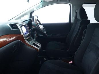 TOYOTA Vellfire 2.4 PETROL AUTO 5dr