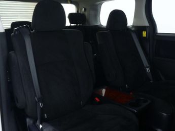 TOYOTA Vellfire 2.4 PETROL AUTO 5dr