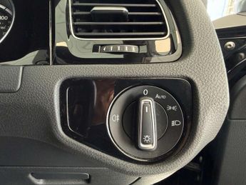 VOLKSWAGEN GOLF 2.0 Golf R DSG 4WD 5dr
