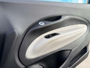 FIAT 500 500e La Prima 2dr