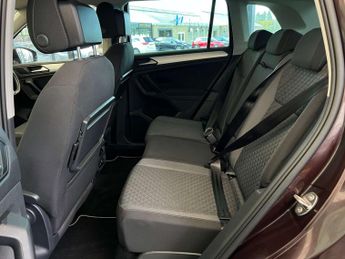 VOLKSWAGEN TIGUAN 2.0 Tiguan Match TDI 4Motion Semi-Auto 4WD 5dr