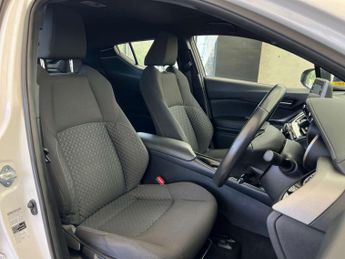 TOYOTA C-HR 1.8 C-HR Icon HEV CVT 5dr