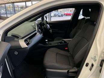 TOYOTA C-HR 1.8 C-HR Icon HEV CVT 5dr