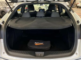 TOYOTA C-HR 1.8 C-HR Icon HEV CVT 5dr