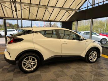 TOYOTA C-HR 1.8 C-HR Icon HEV CVT 5dr