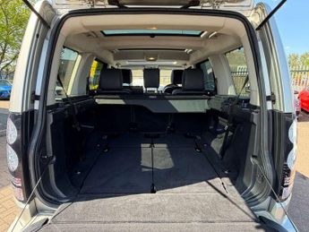 LAND ROVER DISCOVERY 3.0 Discovery HSE SDV6 Auto 4WD 5dr