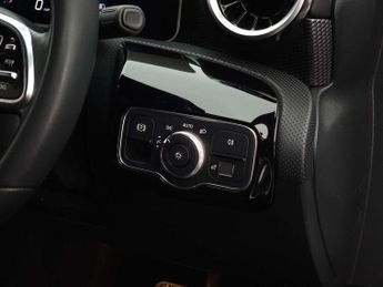 MERCEDES-BENZ A-CLASS 1.5 A180 Sport Executive D Auto 5dr