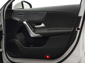 MERCEDES-BENZ A-CLASS 1.5 A180 Sport Executive D Auto 5dr