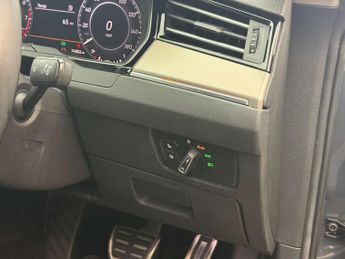 VOLKSWAGEN ARTEON 1.5 Arteon Elegance TSi Evo Semi-Auto 5dr
