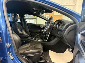 VOLVO V40 1.5 V40 R-Design T3 Auto 5dr