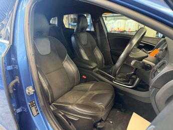VOLVO V40 1.5 V40 R-Design T3 Auto 5dr