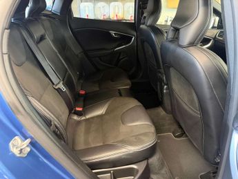 VOLVO V40 1.5 V40 R-Design T3 Auto 5dr