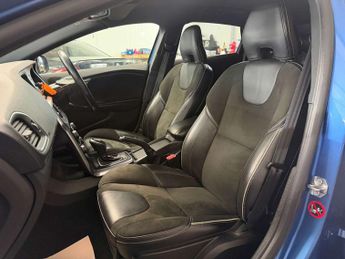 VOLVO V40 1.5 V40 R-Design T3 Auto 5dr