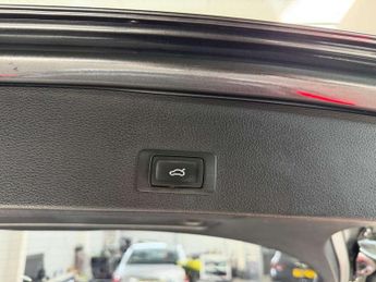 AUDI Q2 1.5 Q2 S Line 35 TFSI Semi-Auto 5dr