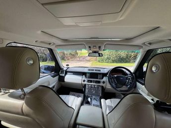 LAND ROVER RANGE ROVER 4.4 Range Rover Vogue TDV8 Auto 4WD 5dr