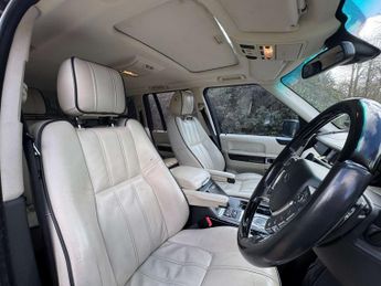 LAND ROVER RANGE ROVER 4.4 Range Rover Vogue TDV8 Auto 4WD 5dr