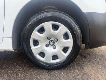 PEUGEOT PARTNER 1.6 Partner Professional L1 Blue HDi