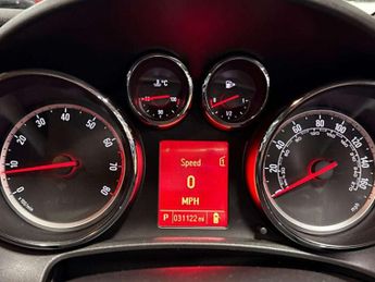 VAUXHALL ASTRA 1.6 Astra Exclusive Auto 5dr