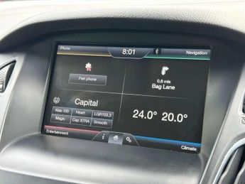 Ford FOCUS 1.6 Focus Titanium Auto 5dr