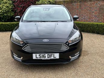 Ford FOCUS 1.6 Focus Titanium Auto 5dr