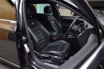 Volkswagen PASSAT 2.0 Passat R-Line TDI Semi-Auto 5dr