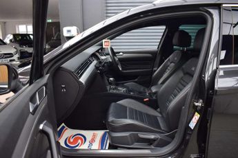Volkswagen PASSAT 2.0 Passat R-Line TDI Semi-Auto 5dr