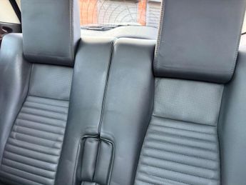 Land Rover DISCOVERY SPORT 2.0 Discovery Sport Luxury HSE SD4 Auto 4WD 5dr
