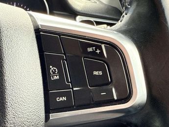 Land Rover DISCOVERY SPORT 2.0 Discovery Sport HSE TD4 Auto 4WD 5dr