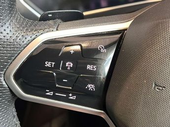 Volkswagen Tiguan 1.5 TSI R-Line DSG Euro 6 (s/s) 5dr