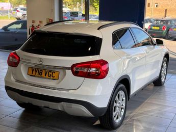 Mercedes-Benz GLA 1.6 GLA200 SE (Executive) 7G-DCT Euro 6 (s/s) 5dr