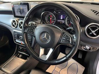 Mercedes-Benz GLA 1.6 GLA200 SE (Executive) 7G-DCT Euro 6 (s/s) 5dr