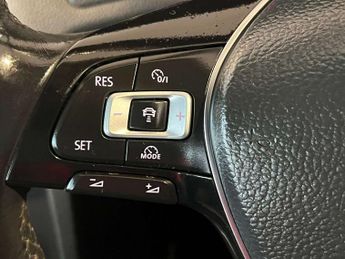 Volkswagen Golf 1.5 TSI EVO BlueMotion Tech SE Nav DSG Euro 6 (s/s) 5dr
