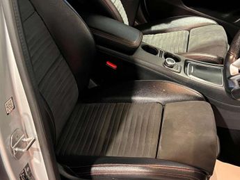 Mercedes-Benz GLA 1.6 GLA200 AMG Line (Executive) 7G-DCT Euro 6 (s/s) 5dr