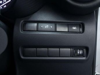 NISSAN JUKE 1.6 N-Connecta SUV 5dr Petrol Hybrid Auto Euro 6 (143 ps)