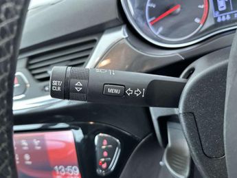 VAUXHALL CORSA 1.4 Corsa SE Auto 5dr