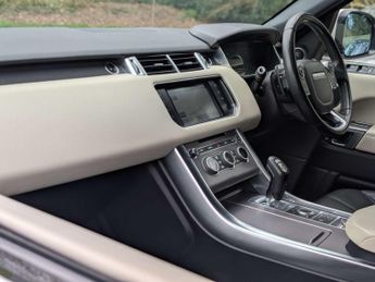 Land Rover RANGE ROVER SPORT 3.0 Range Rover Sport HSE SDV6 Auto 4WD 5dr