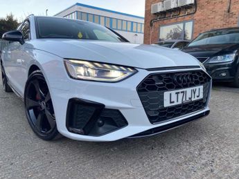 Audi A4 Avant 2.0 TDI 40 Black Edition S Tronic quattro Euro 6 (s/s) 5dr