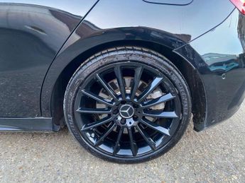 Mercedes-Benz A Class 2.0 A35 AMG (Premium Plus) SpdS DCT 4MATIC Euro 6 (s/s) 5dr