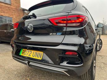 MG MG ZS 72.6kWh Trophy Long Range Auto 5dr