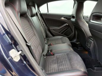 Mercedes-Benz A-CLASS 1.5 A 180 D AMG Line Premium Auto 5dr