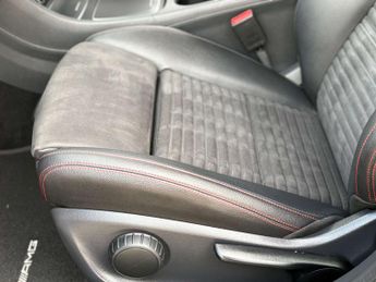 Mercedes-Benz A-CLASS 1.5 A 180 D AMG Line Premium Auto 5dr