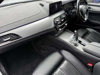 BMW 5 SERIES 2.0 520d xDrive M Sport Auto 4WD 5dr