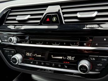 BMW 5 SERIES 2.0 520d xDrive M Sport Auto 4WD 5dr