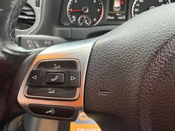 VOLKSWAGEN TIGUAN 2.0 Tiguan R-Line Edition TDI BlueMotion Technology 4Motion Semi