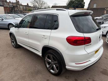 VOLKSWAGEN TIGUAN 2.0 Tiguan R-Line Edition TDI BlueMotion Technology 4Motion Semi