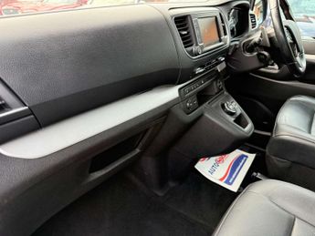 PEUGEOT TRAVELLER 2.0 Traveller Allure Compact Blue HDi Auto 5dr