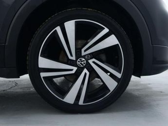 VOLKSWAGEN T-CROSS 1.5 TSI EVO R-Line SUV 5dr Petrol DSG Euro 6 (s/s) (150 ps)